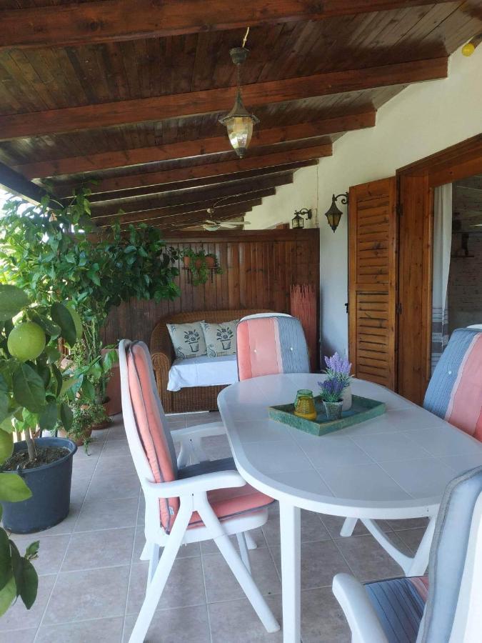 Ivonnis Garden Villa Mesimvria  Exteriör bild